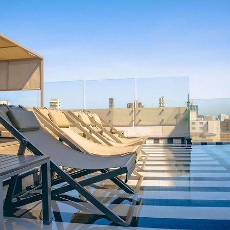 Faranda Collection Barranquilla, A Member Of Radisson Individuals Hotel Barranquilla  Luaran gambar Rooftop pool at the hotel