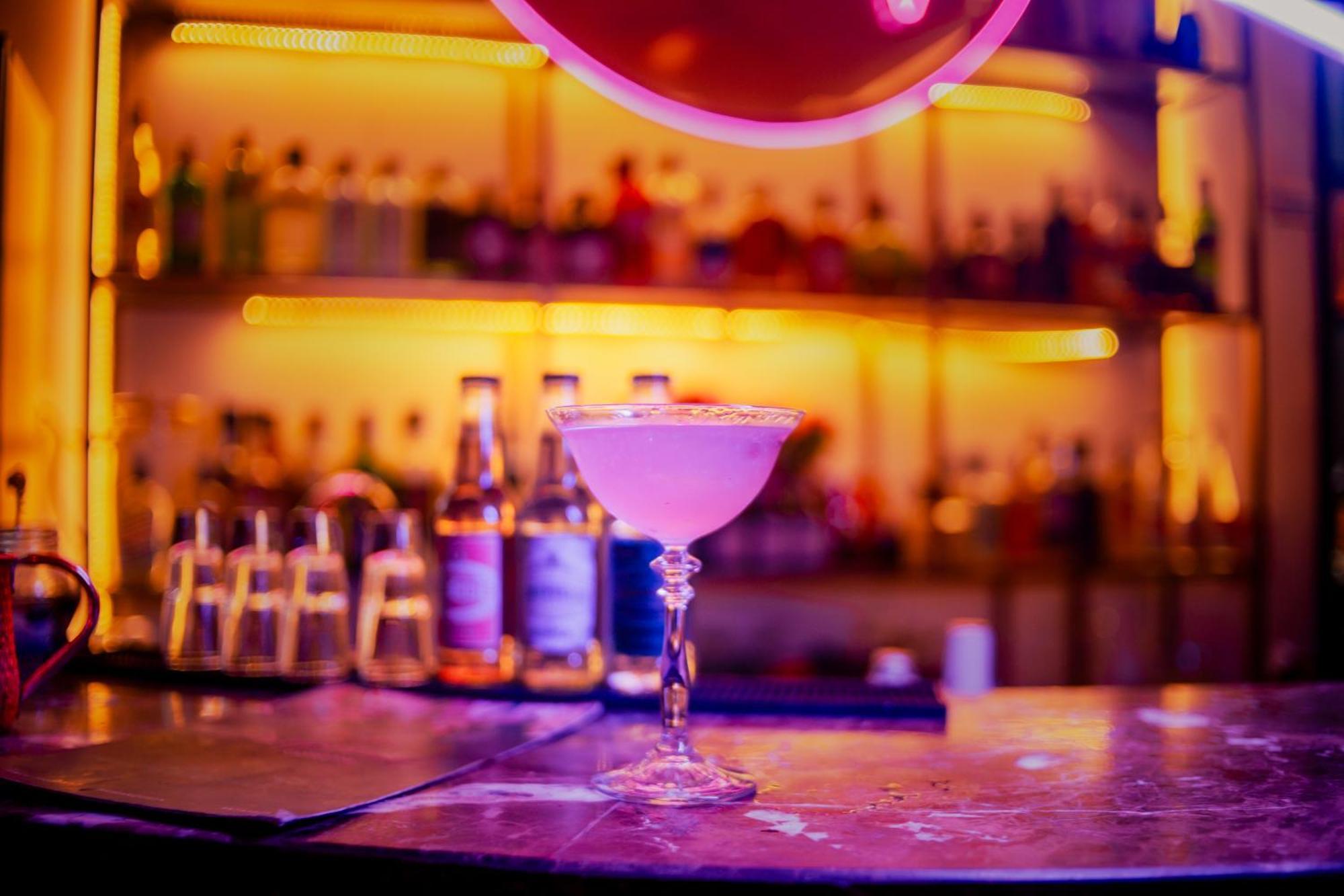 Faranda Collection Barranquilla, A Member Of Radisson Individuals Hotel Barranquilla  Luaran gambar A pink cosmopolitan cocktail
